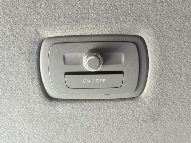 ステップワゴン ｅ：ＨＥＶモデューロＸ　ホンダセンシング　Ｈセンシング　純正ナビ　ＴＶ　マルチカメラ　ＥＴＣ２．０　ＬＥＤヘッド＆フォグ　前後ドラレコ　前席シートヒータ　純正後席モニタ＆Ｄインナーミラー＆バイザー　両電動スラドア　ハーフレザー　純正１６ＡＷ（67枚目）