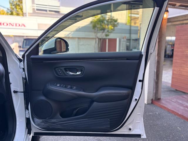 ZR-V e:HEV Z Hセンシング BSI アダプティブDビーム 後退出庫サポ Hコネクトディスプレー フルセグTV マルチカメラ ETC2.0 LEDヘッド 前席シートヒータ BOSE 黒本革シート 純正18AW(61枚目)