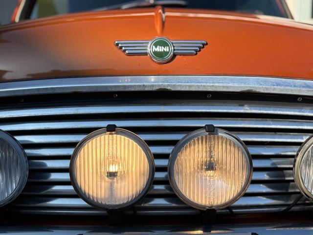 MINI クーパー スポーツパックリミテッド ワイドオーバーフェンダー 純正13インチAW モトリタウッドシフト 本革シート フロントフォグランプ カロッツェリアオーディオ アルパインスピーカー ETC(17枚目)