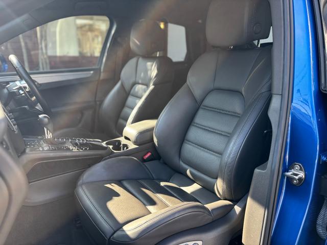 【一台限り】ご覧いただいている車両は一台限りの在庫となっております。まずは右下赤いボタン「トークでお問合せ」より在庫確認・見積依頼を！