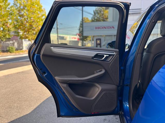 【一台限り】ご覧いただいている車両は一台限りの在庫となっております。まずは右下赤いボタン「トークでお問合せ」より在庫確認・見積依頼を！