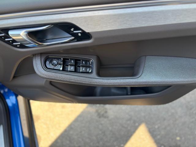 【一台限り】ご覧いただいている車両は一台限りの在庫となっております。まずは右下赤いボタン「トークでお問合せ」より在庫確認・見積依頼を！