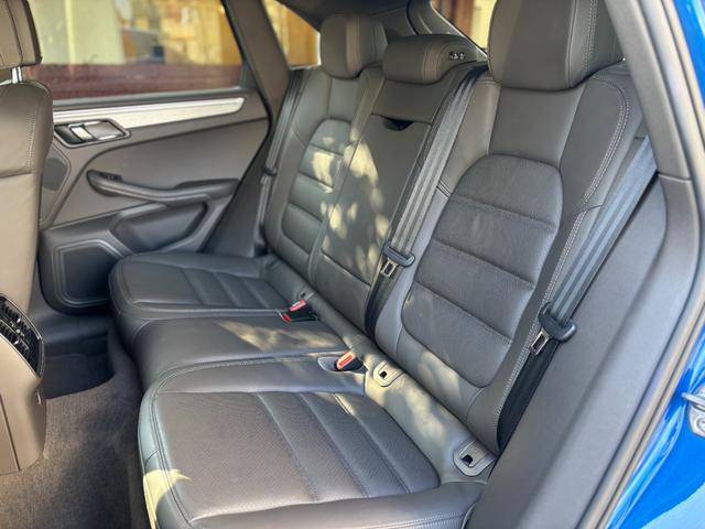 【一台限り】ご覧いただいている車両は一台限りの在庫となっております。まずは右下赤いボタン「トークでお問合せ」より在庫確認・見積依頼を！