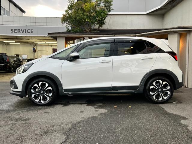 フィット e:HEVクロスター Hセンシング 純正ギャザーズナビ Bカメラ ETC ACC スマートキー ナビ装着用スペシャルPKG Bluetooth接続 LEDヘッドライト 純正16インチAW(13枚目)