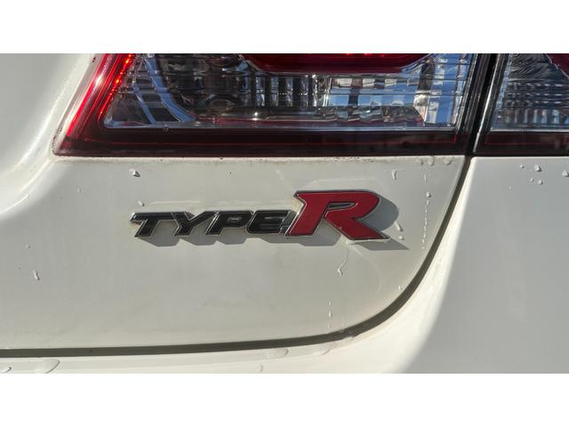 �V�r�b�N�e�c�Q�́A�W��ڃV�r�b�N���x�[�X�Ƃ������{��p�̃V�r�b�N�^�C�v�q�i�S�h�A�E�Z�_���j�ł��B�@����]�^�m�`�G���W���ƂU�l�s��g�ݍ��킹���A���Ȃ�X�g�C�b�N�ȃX�|�[�c�Z�_���Ƃ��Ēm���Ă��܂��B