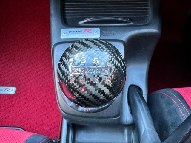 �y������z�������������Ă���ԗ��͈�����̍݌ɂƂȂ��Ă���܂��B�܂��͉E���Ԃ��{�^���u�g�[�N�ł��⍇���v���݌Ɋm�F�E���ψ˗����I