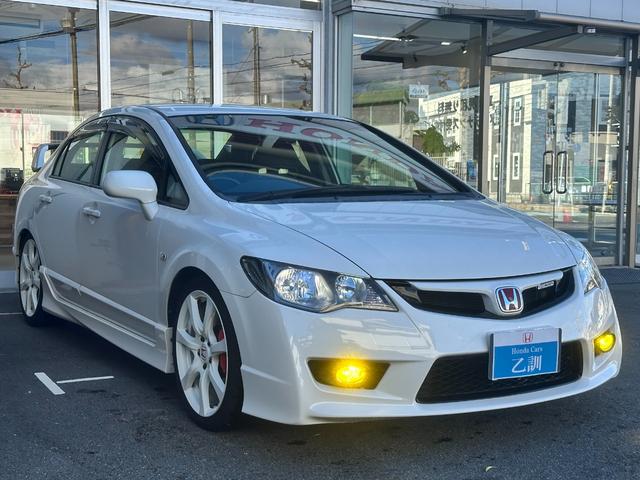 �V�r�b�N�e�c�Q�́A�W��ڃV�r�b�N���x�[�X�Ƃ������{��p�̃V�r�b�N�^�C�v�q�i�S�h�A�E�Z�_���j�ł��B�@����]�^�m�`�G���W���ƂU�l�s��g�ݍ��킹���A���Ȃ�X�g�C�b�N�ȃX�|�[�c�Z�_���Ƃ��Ēm���Ă��܂��B