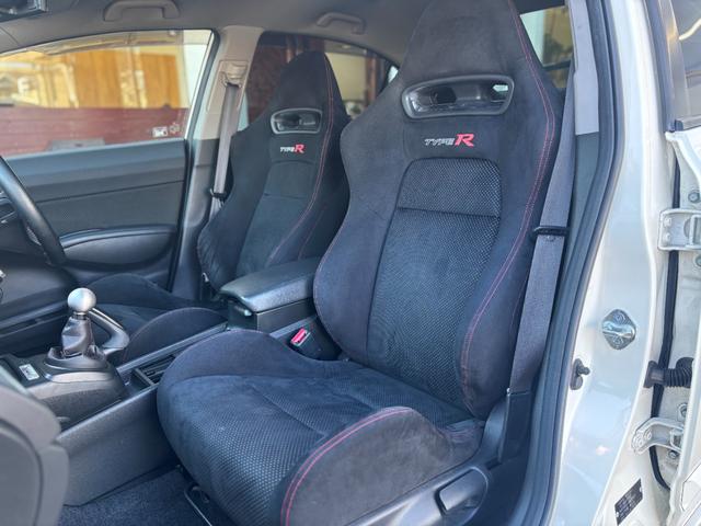 �y������z�������������Ă���ԗ��͈�����̍݌ɂƂȂ��Ă���܂��B�܂��͉E���Ԃ��{�^���u�g�[�N�ł��⍇���v���݌Ɋm�F�E���ψ˗����I