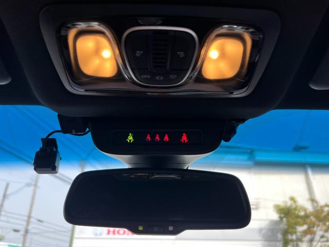 ジュリエッタ スポルティーバ　ターボ車　カロッツェリアナビ　Ｂカメラ　シートヒーター　キーレス　電動シート　ＨＩＤ　純正１８インチＡＷ　フォグランプ（32枚目）