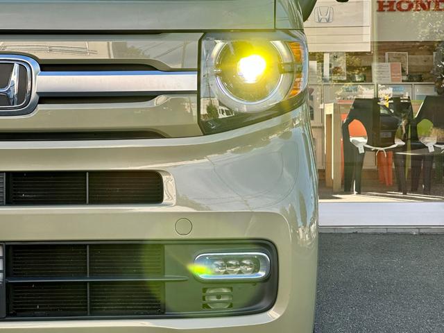 N-VAN+スタイル ファン キャンピング仕様 Hセンシング LEDヘッド&フォグランプ Dオーディオ 社外ナビ TV Bluetooth接続 ETC ACC テーブル INNO製ルーフボックス(19枚目)