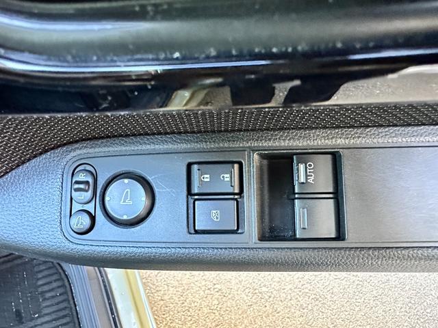 N-VAN+スタイル ファン キャンピング仕様 Hセンシング LEDヘッド&フォグランプ Dオーディオ 社外ナビ TV Bluetooth接続 ETC ACC テーブル INNO製ルーフボックス(52枚目)