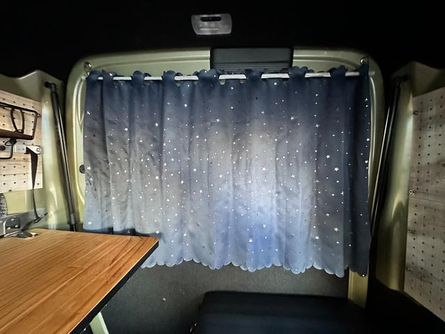 N-VAN+スタイル ファン キャンピング仕様 Hセンシング LEDヘッド&フォグランプ Dオーディオ 社外ナビ TV Bluetooth接続 ETC ACC テーブル INNO製ルーフボックス(57枚目)