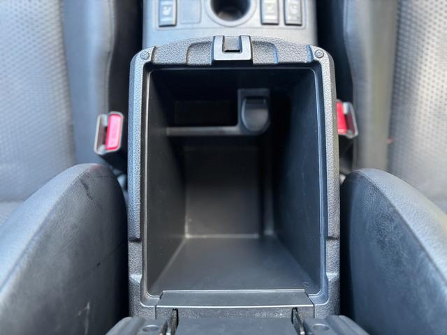 【１台限り】ご覧いただいている車両は１台限りの在庫となっております。まずは右下赤いボタン「トークでお問い合わせ」より在庫確認・見積もり依頼を！