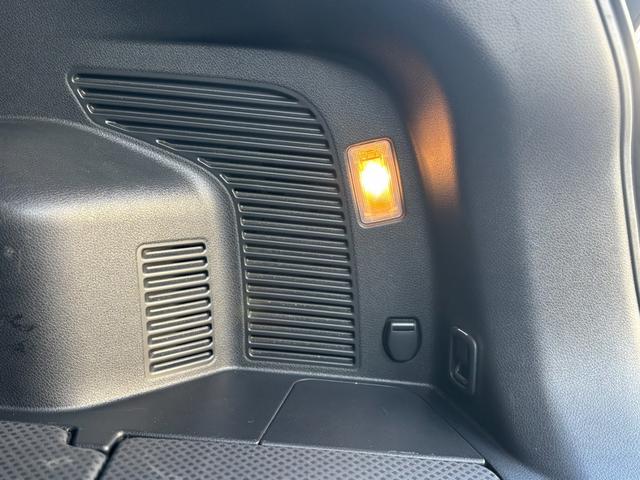 【１台限り】ご覧いただいている車両は１台限りの在庫となっております。まずは右下赤いボタン「トークでお問い合わせ」より在庫確認・見積もり依頼を！