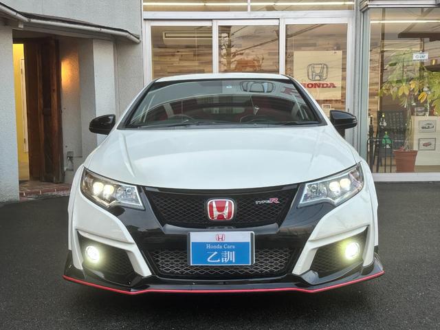 目立った傷やへこみ等もなく、ボディの艶も美しい状態です。年式から考えても大変綺麗なお車となっております。こちらのお車は在庫限りとなります。取り置き等は一切しておりませんのでお早目のご検討を！！