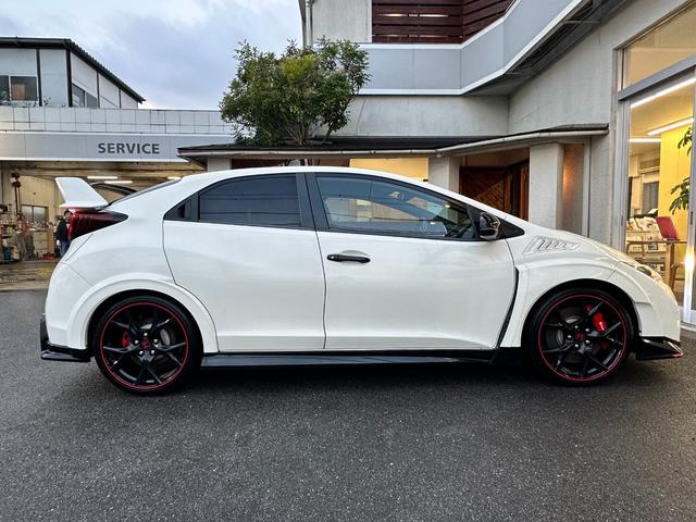 【１台限り】ご覧いただいている車両は１台限りの在庫となっております。まずは右下赤いボタン「トークでお問い合わせ」より在庫確認・見積もり依頼を！