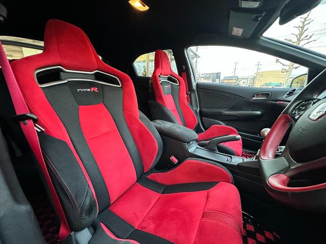 【１台限り】ご覧いただいている車両は１台限りの在庫となっております。まずは右下赤いボタン「トークでお問い合わせ」より在庫確認・見積もり依頼を！