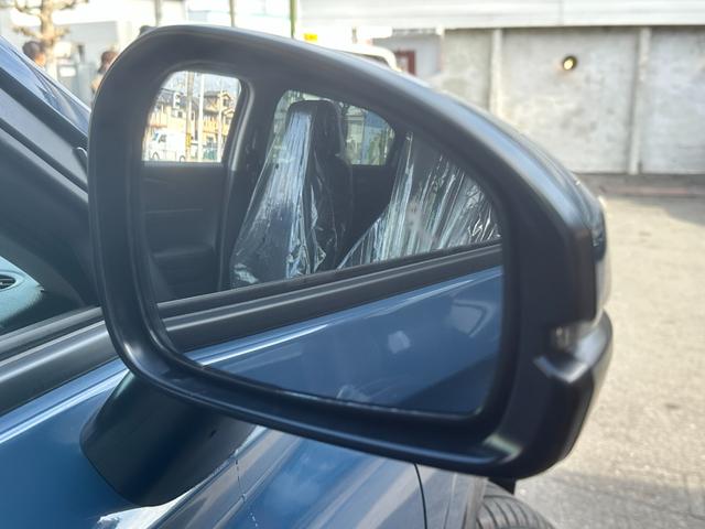 ヴェゼル ｅ：ＨＥＶ　Ｚ　Ｈセンシング　ＢＳＩ　アダプティブＤビーム　オートリトラミラー　ナビ装着用スペシャルＰＫＧ　ＡＣＣ　ＬＥＤヘッド　前席シートヒータ　電動テールゲート　本革巻ステアリング　純正１８インチＡＷ（20枚目）