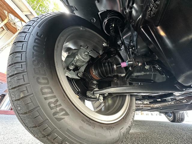 ヴェゼル ｅ：ＨＥＶ　Ｚ　Ｈセンシング　ＢＳＩ　アダプティブＤビーム　オートリトラミラー　ナビ装着用スペシャルＰＫＧ　ＡＣＣ　ＬＥＤヘッド　前席シートヒータ　電動テールゲート　本革巻ステアリング　純正１８インチＡＷ（28枚目）