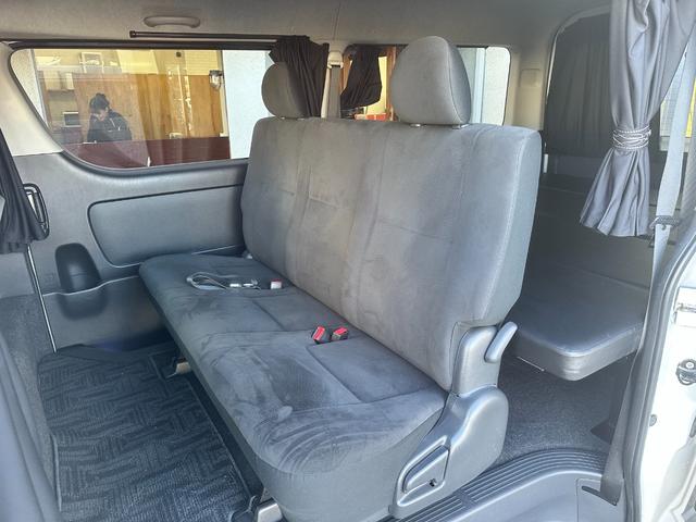 ハイエースバン ロングスーパーGLプライムセレ 助手席エアバック ストラーダナビ フルセグTV Bカメラ ETC Bluetooth CD DVD HID キーレス 障害物センサー フルフラットシート カーテン 両側スライドドア(56枚目)