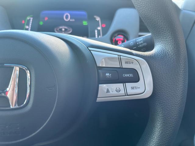 フィット ｅ：ＨＥＶクロスター　Ｈセンシング　純正ナビ　Ｂカメラ　フルセグＴＶ　ＥＴＣ　ナビ装着用スペシャルＰＫＧ　Ｂｌｕｅｔｏｏｔｈ　前後ドラレコ　ＬＥＤヘッドライト　ＡＣＣ　スマートキー　Ｐスタート　純正１６インチＡＷ（39枚目）