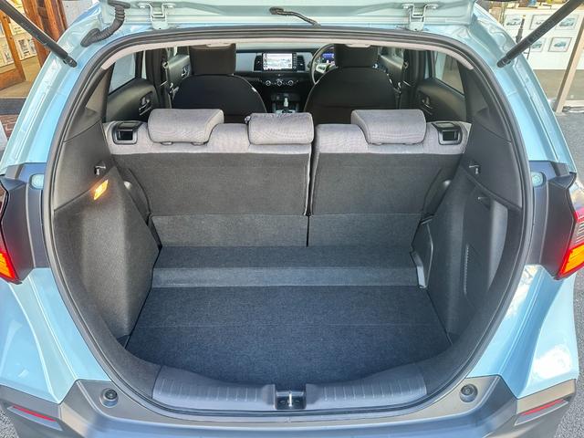 フィット ｅ：ＨＥＶクロスター　Ｈセンシング　純正ナビ　Ｂカメラ　フルセグＴＶ　ＥＴＣ　ナビ装着用スペシャルＰＫＧ　Ｂｌｕｅｔｏｏｔｈ　前後ドラレコ　ＬＥＤヘッドライト　ＡＣＣ　スマートキー　Ｐスタート　純正１６インチＡＷ（55枚目）