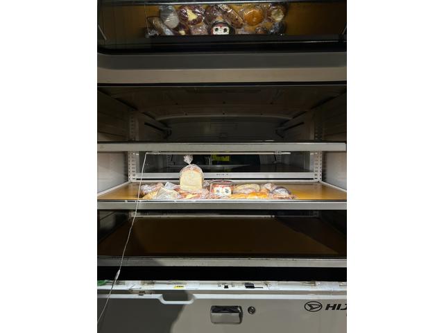 ハイゼットトラック 移動販売・宅配仕様車 AT 両側スライド リア跳上+下アオリ上下2分割バックドア ハイルーフ ルーフキャリア&拡声器 荷室スモークガラス 庫内灯 前後ドラレコ 社外CD・USBデッキ エアコンパワステ(37枚目)