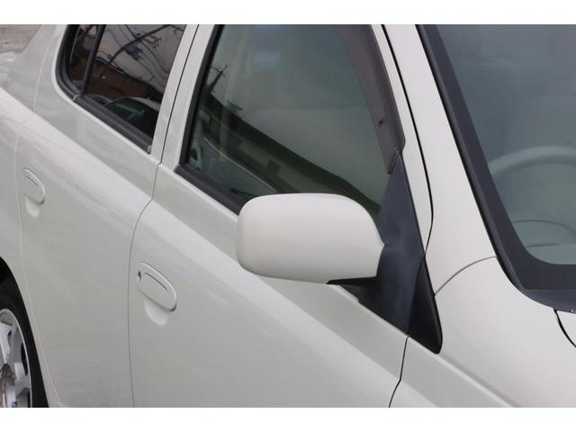 プラッツ １．５Ｘ　５ＭＴ　後期モデル　ノーマルベース　修復歴無　社外１５ＡＷ　ダンロップ製エナセーブ８分山１８５／５５Ｒ１５　リア３面スモークフィルム施工　センターアームレスト　発光電動コーナーポール　キーレス２本（10枚目）