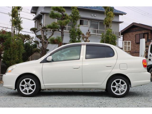 プラッツ １．５Ｘ　５ＭＴ　後期モデル　ノーマルベース　修復歴無　社外１５ＡＷ　ダンロップ製エナセーブ８分山１８５／５５Ｒ１５　リア３面スモークフィルム施工　センターアームレスト　発光電動コーナーポール　キーレス２本（12枚目）