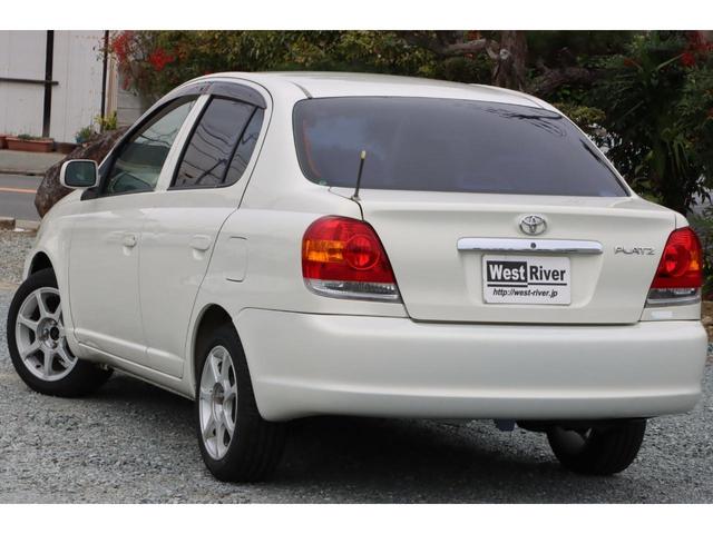 プラッツ １．５Ｘ　５ＭＴ　後期モデル　ノーマルベース　修復歴無　社外１５ＡＷ　ダンロップ製エナセーブ８分山１８５／５５Ｒ１５　リア３面スモークフィルム施工　センターアームレスト　発光電動コーナーポール　キーレス２本（17枚目）