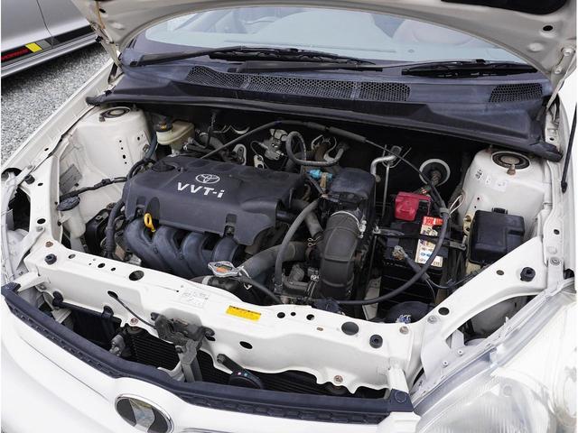 プラッツ １．５Ｘ　５ＭＴ　後期モデル　ノーマルベース　修復歴無　社外１５ＡＷ　ダンロップ製エナセーブ８分山１８５／５５Ｒ１５　リア３面スモークフィルム施工　センターアームレスト　発光電動コーナーポール　キーレス２本（24枚目）