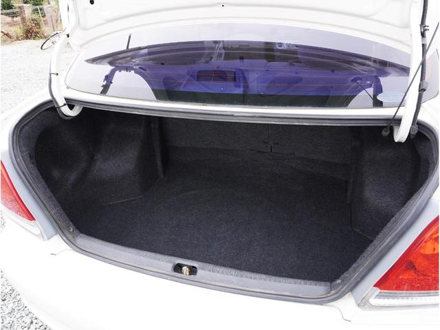 プラッツ １．５Ｘ　５ＭＴ　後期モデル　ノーマルベース　修復歴無　社外１５ＡＷ　ダンロップ製エナセーブ８分山１８５／５５Ｒ１５　リア３面スモークフィルム施工　センターアームレスト　発光電動コーナーポール　キーレス２本（27枚目）