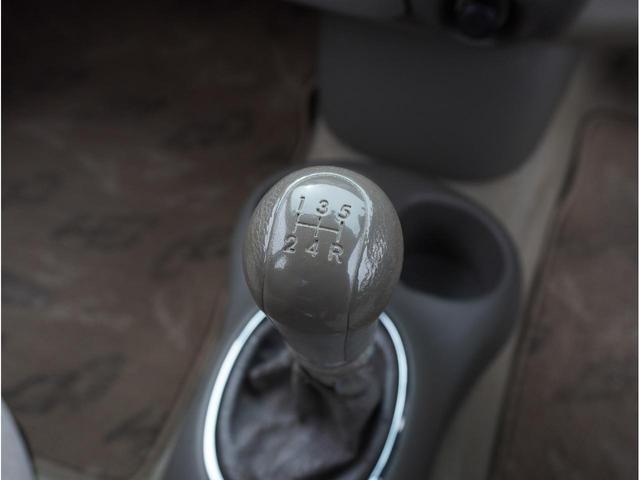 プラッツ １．５Ｘ　５ＭＴ　後期モデル　ノーマルベース　修復歴無　社外１５ＡＷ　ダンロップ製エナセーブ８分山１８５／５５Ｒ１５　リア３面スモークフィルム施工　センターアームレスト　発光電動コーナーポール　キーレス２本（33枚目）