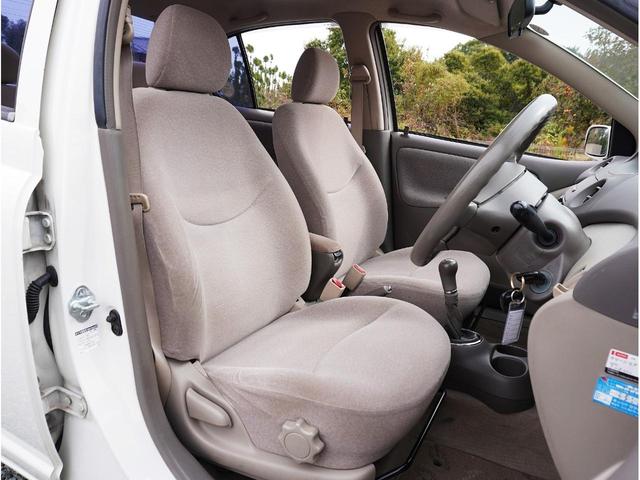 プラッツ １．５Ｘ　５ＭＴ　後期モデル　ノーマルベース　修復歴無　社外１５ＡＷ　ダンロップ製エナセーブ８分山１８５／５５Ｒ１５　リア３面スモークフィルム施工　センターアームレスト　発光電動コーナーポール　キーレス２本（36枚目）