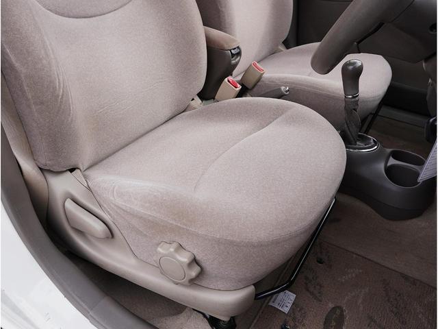 プラッツ １．５Ｘ　５ＭＴ　後期モデル　ノーマルベース　修復歴無　社外１５ＡＷ　ダンロップ製エナセーブ８分山１８５／５５Ｒ１５　リア３面スモークフィルム施工　センターアームレスト　発光電動コーナーポール　キーレス２本（38枚目）