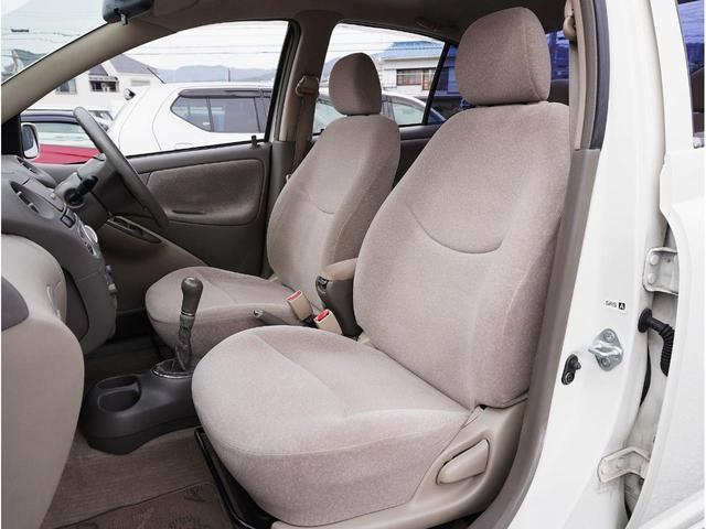 プラッツ １．５Ｘ　５ＭＴ　後期モデル　ノーマルベース　修復歴無　社外１５ＡＷ　ダンロップ製エナセーブ８分山１８５／５５Ｒ１５　リア３面スモークフィルム施工　センターアームレスト　発光電動コーナーポール　キーレス２本（40枚目）