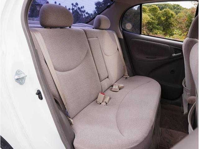 プラッツ １．５Ｘ　５ＭＴ　後期モデル　ノーマルベース　修復歴無　社外１５ＡＷ　ダンロップ製エナセーブ８分山１８５／５５Ｒ１５　リア３面スモークフィルム施工　センターアームレスト　発光電動コーナーポール　キーレス２本（43枚目）