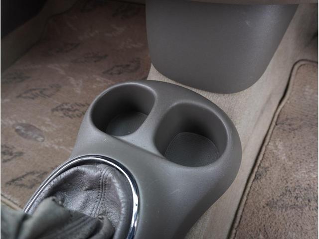 プラッツ １．５Ｘ　５ＭＴ　後期モデル　ノーマルベース　修復歴無　社外１５ＡＷ　ダンロップ製エナセーブ８分山１８５／５５Ｒ１５　リア３面スモークフィルム施工　センターアームレスト　発光電動コーナーポール　キーレス２本（57枚目）