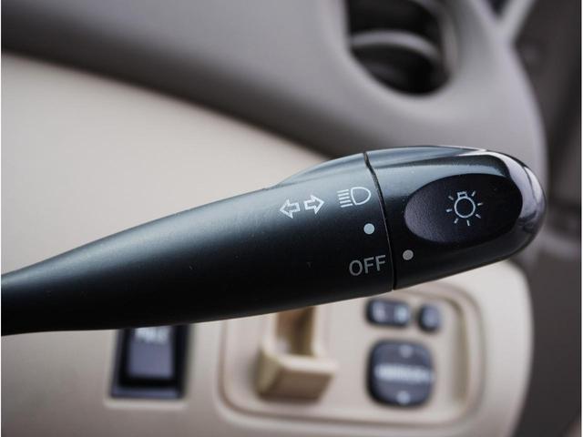 プラッツ １．５Ｘ　５ＭＴ　後期モデル　ノーマルベース　修復歴無　社外１５ＡＷ　ダンロップ製エナセーブ８分山１８５／５５Ｒ１５　リア３面スモークフィルム施工　センターアームレスト　発光電動コーナーポール　キーレス２本（63枚目）