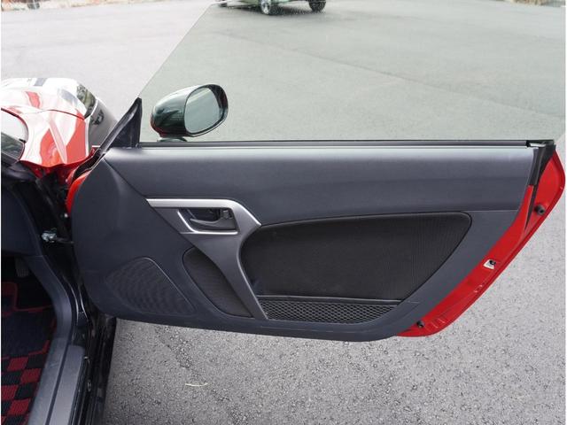 コペン エクスプレイ　５ＭＴ　電動オープン　ノーマルベース車　柿本改マフラー　純正１６インチＡＷ　タイヤＰＯＴＥＮＺＡアドレナリン７分山　ＬＥＤヘッド＆フォグ　シートヒーター　スマートキー／プッシュスタート　ＥＴＣ（63枚目）