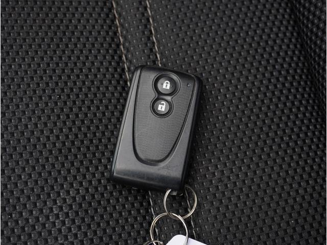 コペン エクスプレイ　５ＭＴ　電動オープン　ノーマルベース車　柿本改マフラー　純正１６インチＡＷ　タイヤＰＯＴＥＮＺＡアドレナリン７分山　ＬＥＤヘッド＆フォグ　シートヒーター　スマートキー／プッシュスタート　ＥＴＣ（71枚目）