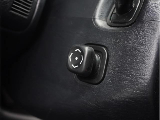 アリスト Ｓ３００ベルテックスエディション　後期最終　黒本革シート　２ＪＺエンジン　純正エアロ　Ｖベル用純正１７ＡＷ　クスコ車高調（純正足廻り有）　純正マルチ　オートライトＨＩＤヘッド＆フォグ　ユピテルドラレコ　取説・保証書　タイベル交換済（50枚目）