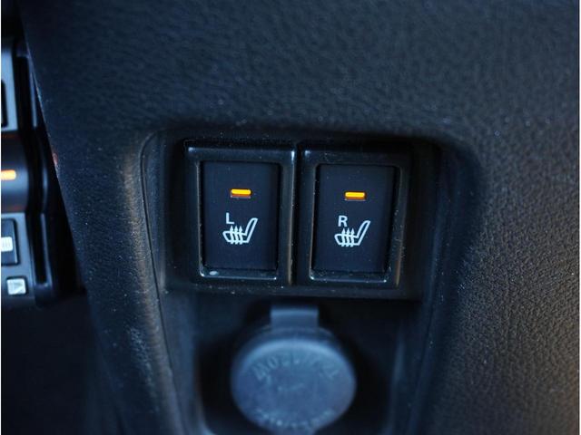 両席シートヒーター！