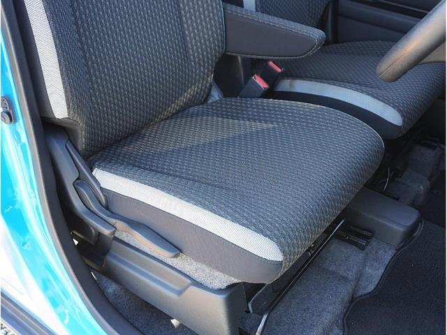 フロントシートの状態も良好です！アームレスト付き！