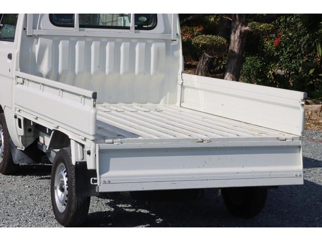 ハイゼットトラック エアコン・パワステ　スペシャル　５ＭＴ　切替式４ＷＤ　走行３９６５０キロ　ワンオーナー　ユーザー買取　３方開　エアコン　パワステ　純正ＦＭ／ＡＭデッキ　屋内保管　取説・記録簿・スペアキー有　保証付（22枚目）