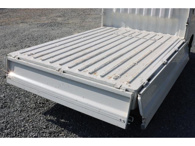 ハイゼットトラック エアコン・パワステ　スペシャル　５ＭＴ　切替式４ＷＤ　走行３９６５０キロ　ワンオーナー　ユーザー買取　３方開　エアコン　パワステ　純正ＦＭ／ＡＭデッキ　屋内保管　取説・記録簿・スペアキー有　保証付（23枚目）