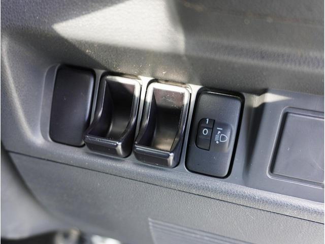 ハイゼットトラック エアコン・パワステ　スペシャル　５ＭＴ　切替式４ＷＤ　走行３９６５０キロ　ワンオーナー　ユーザー買取　３方開　エアコン　パワステ　純正ＦＭ／ＡＭデッキ　屋内保管　取説・記録簿・スペアキー有　保証付（52枚目）