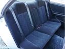 大人３人がしっかり乗れるリアシート！
