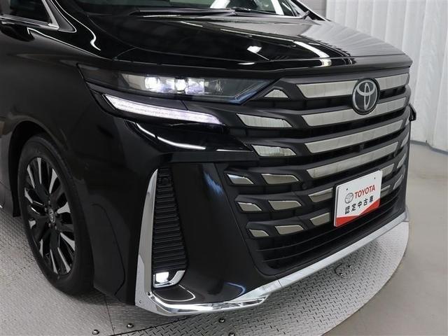 ヴェルファイアハイブリッド エグゼクティブラウンジ　革シート　サンルーフ　４ＷＤ　フルセグ　ミュージックプレイヤー接続可　後席モニター　バックカメラ　衝突被害軽減システム　ＥＴＣ　ドラレコ　両側電動スライド　ＬＥＤヘッドランプ　乗車定員７人　３列シート（17枚目）