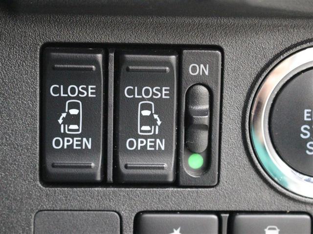 運転席からも操作ができる電動スライドドアです！乗り降り便利なうれしい装備です。